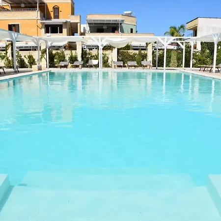 Aparthotel Pino Torre Lapillo
